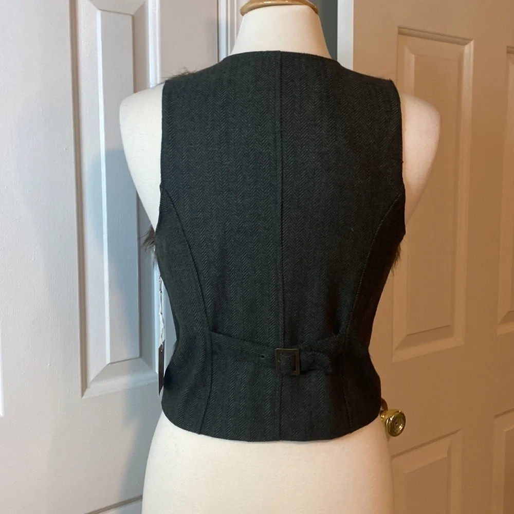 NWT Casual Faux Fur & Tweed 3 Button Vest Size Small